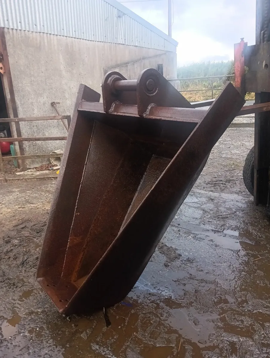 Bucket - Image 1