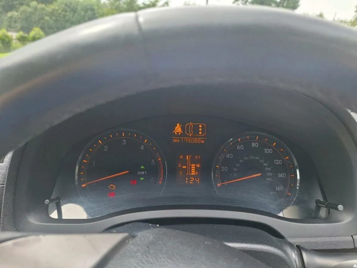 Car - Image 2