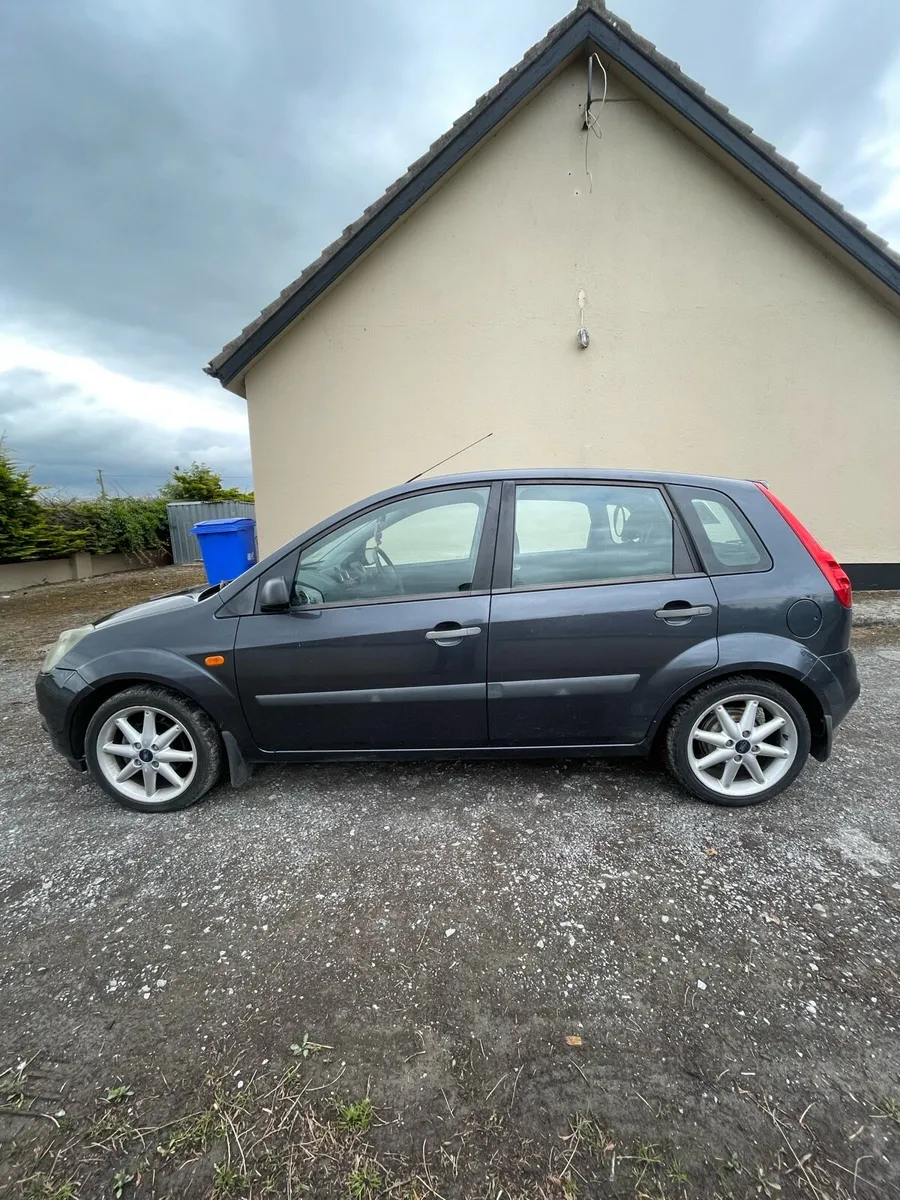 FORD FIESTA 2006 FRESH NCT✅ - Image 2