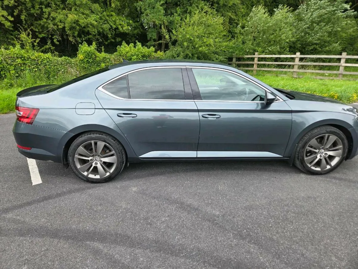 Skoda Superb - Image 1
