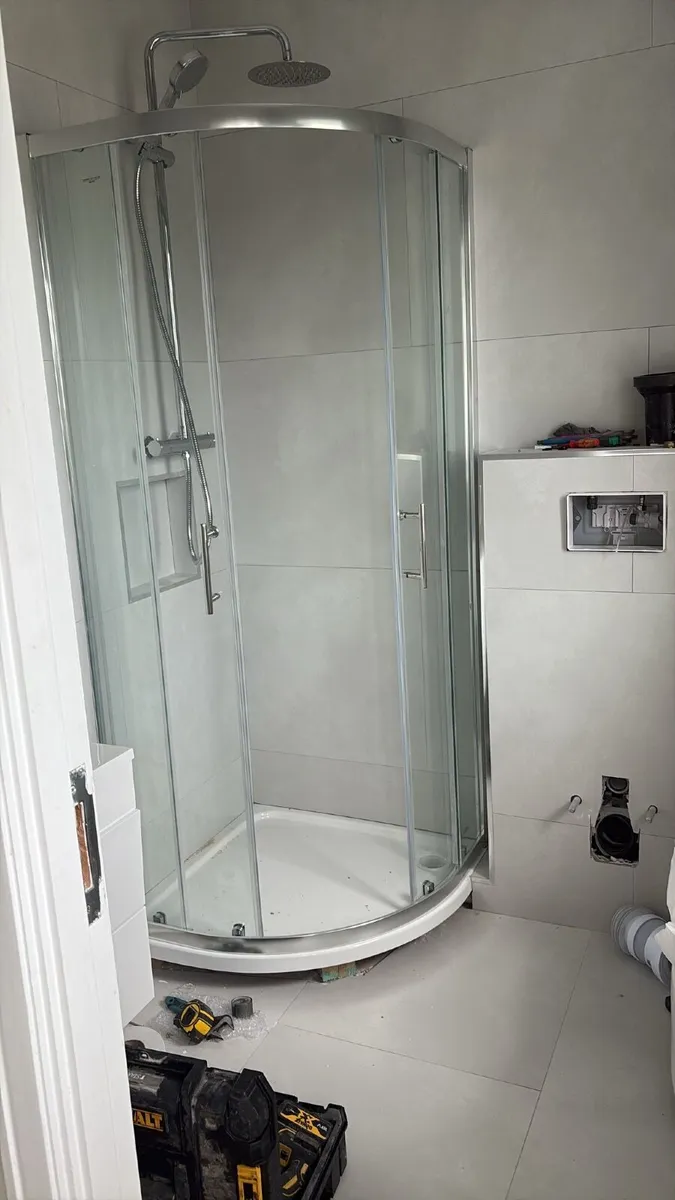 Shower Enclosure – Hardly Used – No Tray – 800x800