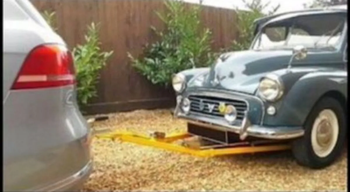 Towing a frame dolly recovery car transporter - Image 1