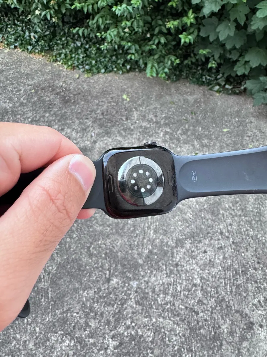 Apple Watch Series 10 (42mm) - Image 2