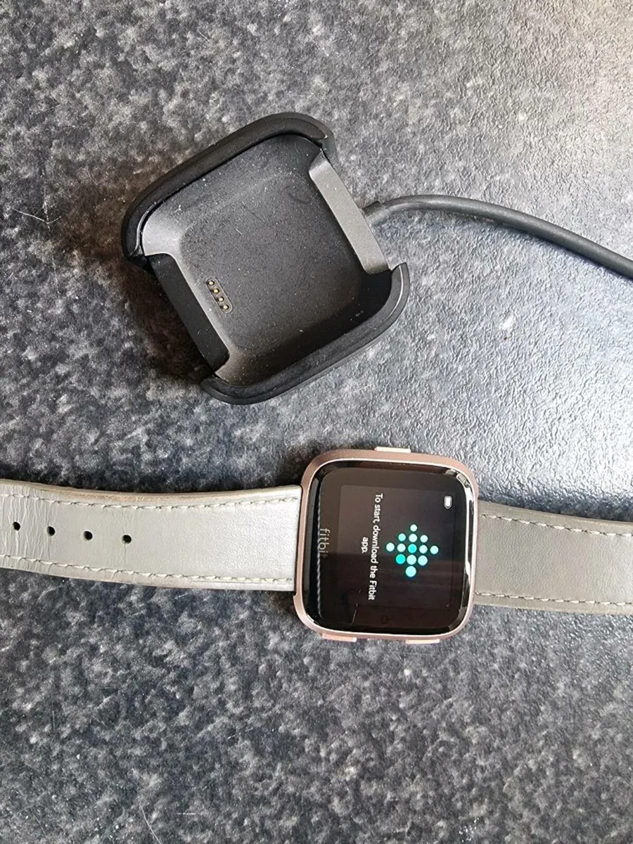 Fitbit versa - Image 3