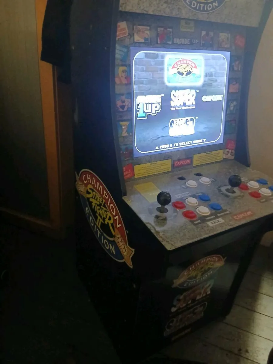 Arcade machine - Image 4