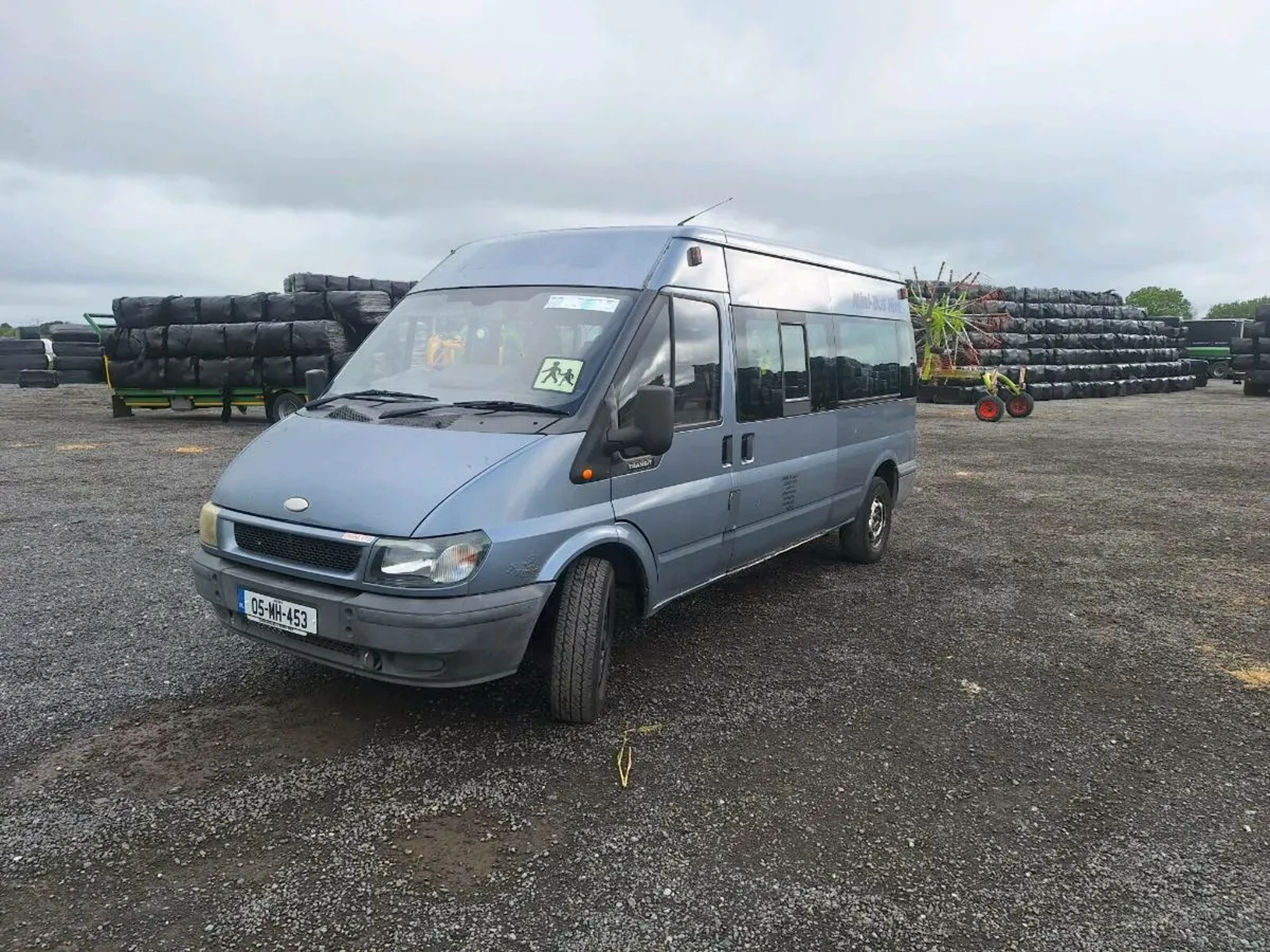 2005 ford transit mini bus - Image 4