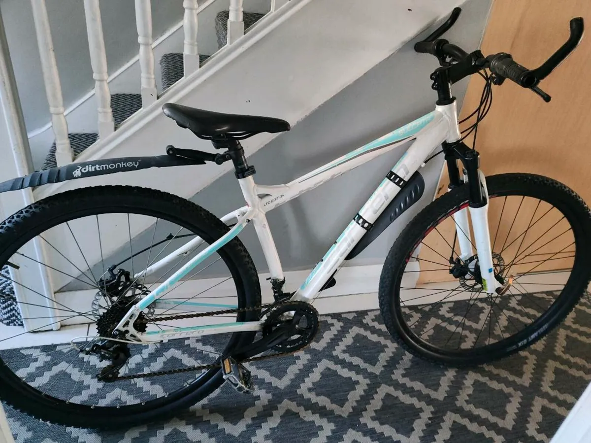 Carrera mountain bike