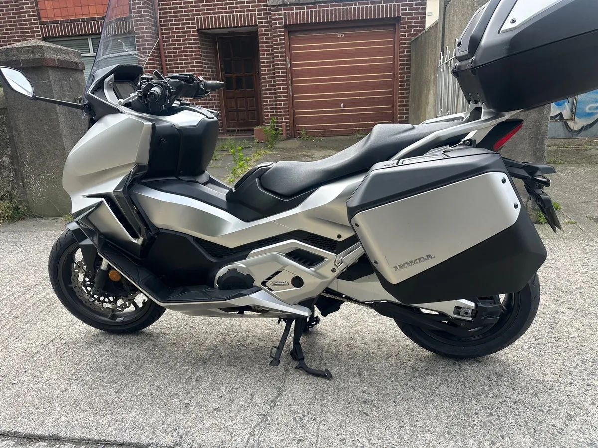 Honda Forza 750 - Image 4