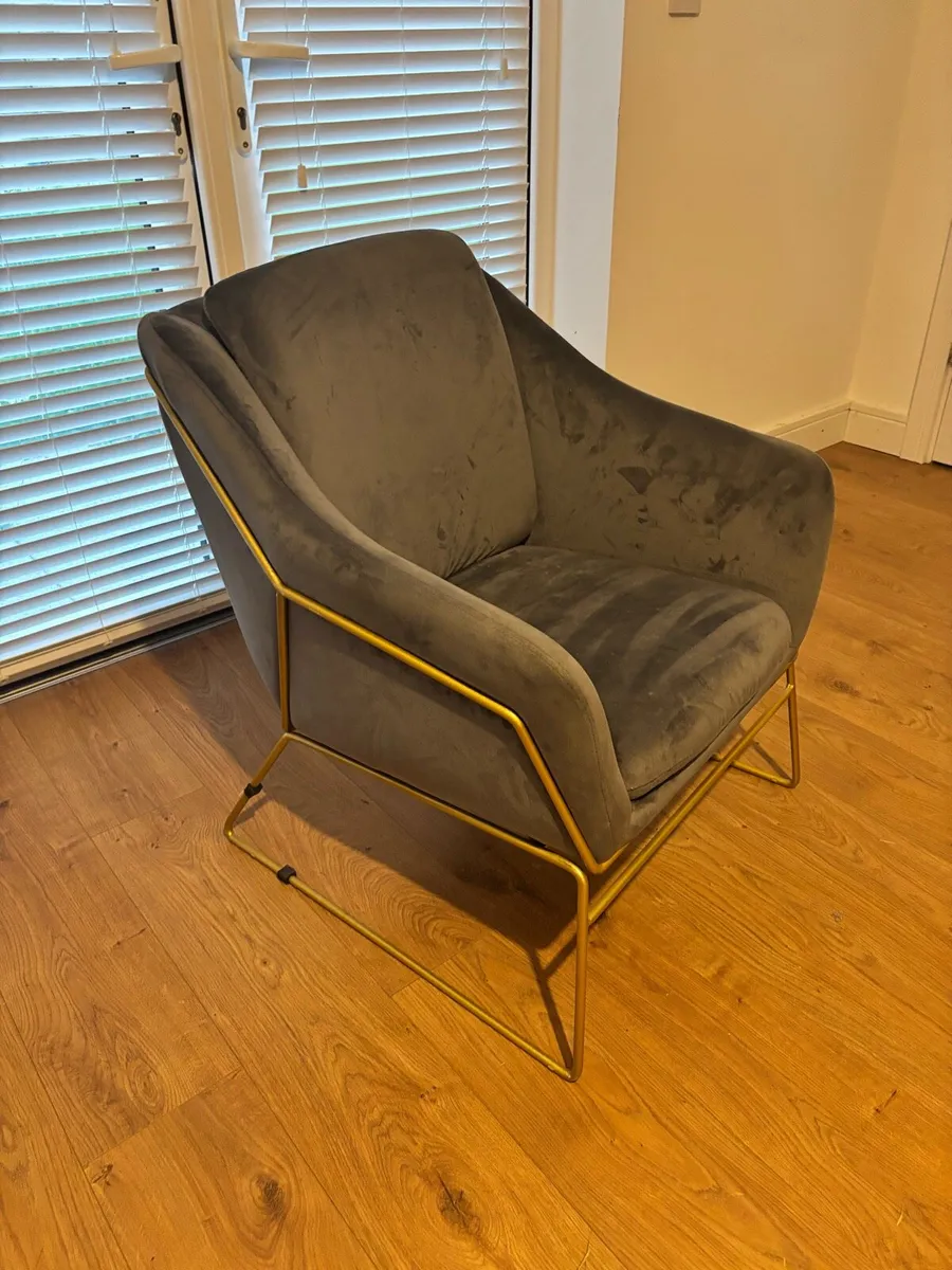 Grey accent chair - Image 3