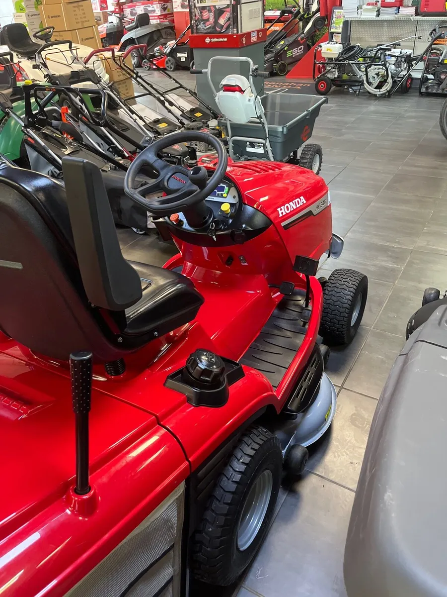 Lawnmowers - Image 3