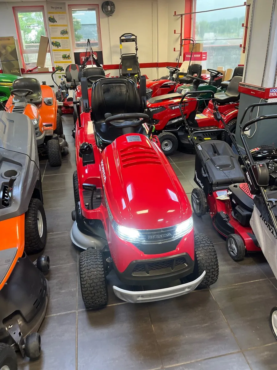 Lawnmowers - Image 4