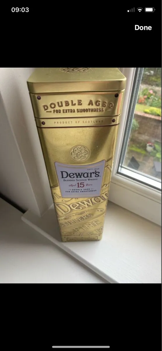 Dewar’s 15 Years Double Aged Metal Box Display - Image 2