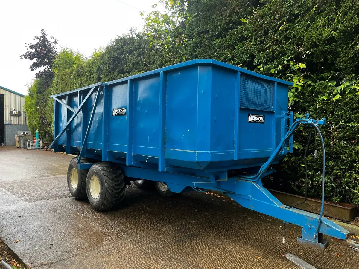 Grain trailer - Image 1