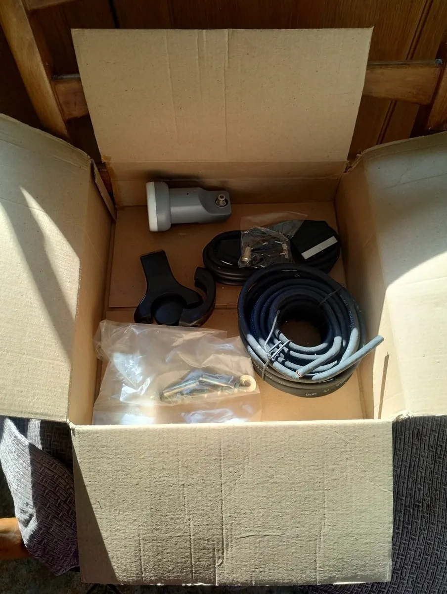 Satellite dish and box - Image 3