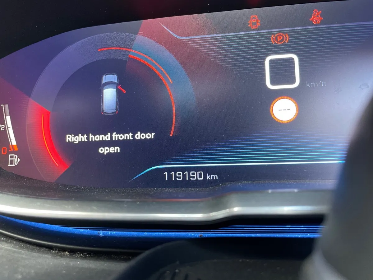 Peugeot 3008 2017 - Image 2