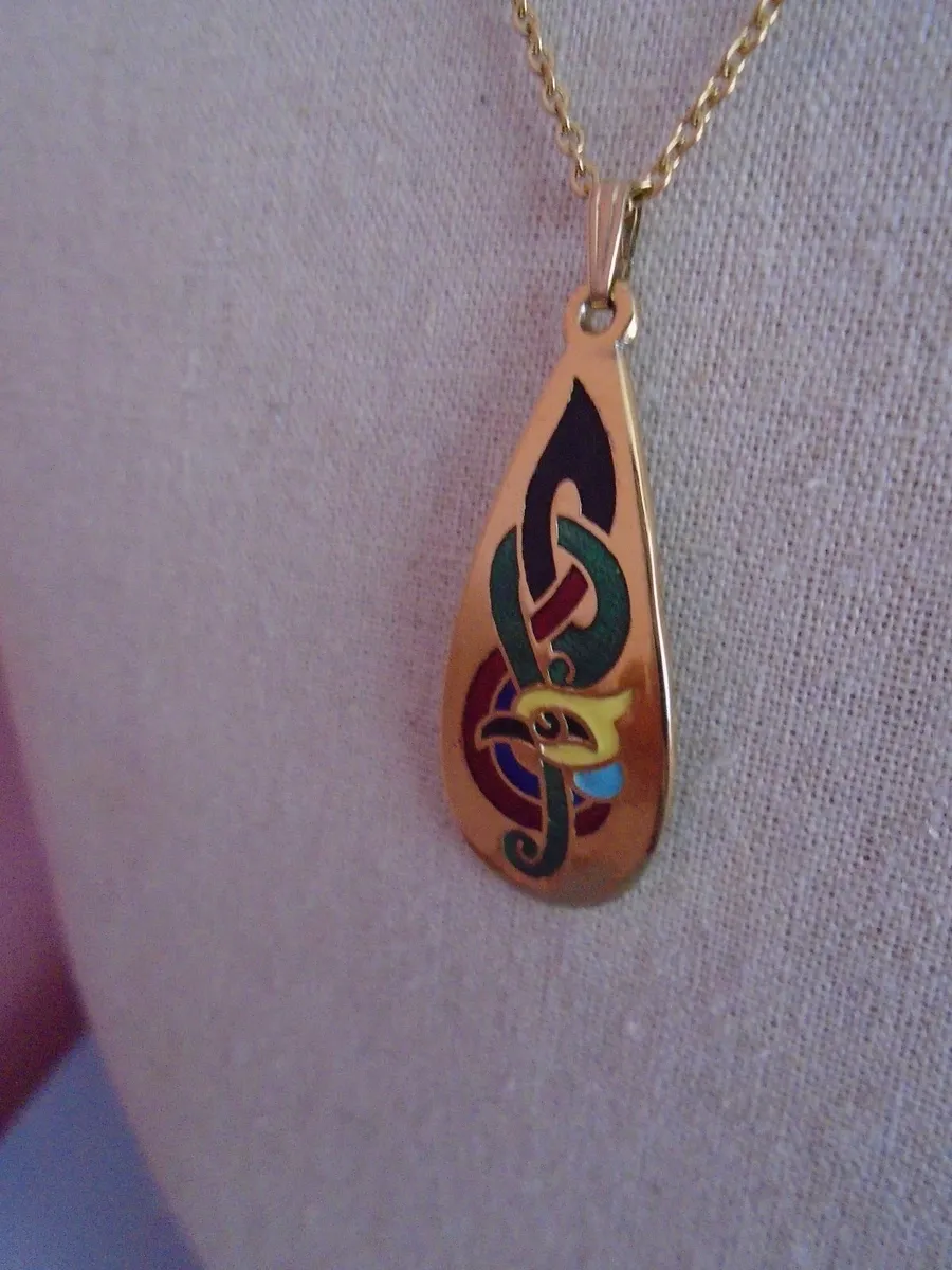 Celtic pendant,Jewellery.Necklace.Gift - Image 1