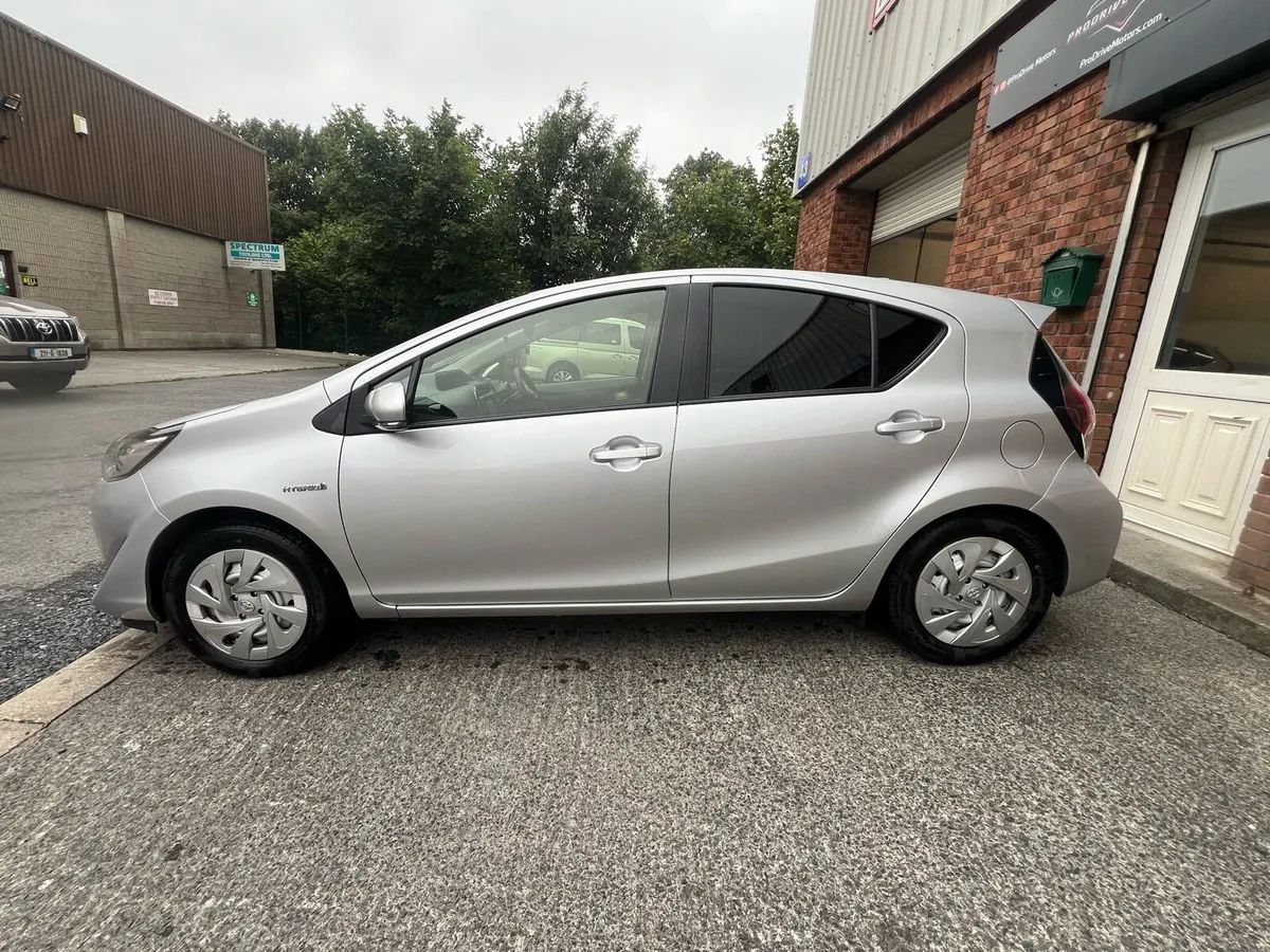 Toyota Aqua 1.5L Hybrid 2020 - Image 3