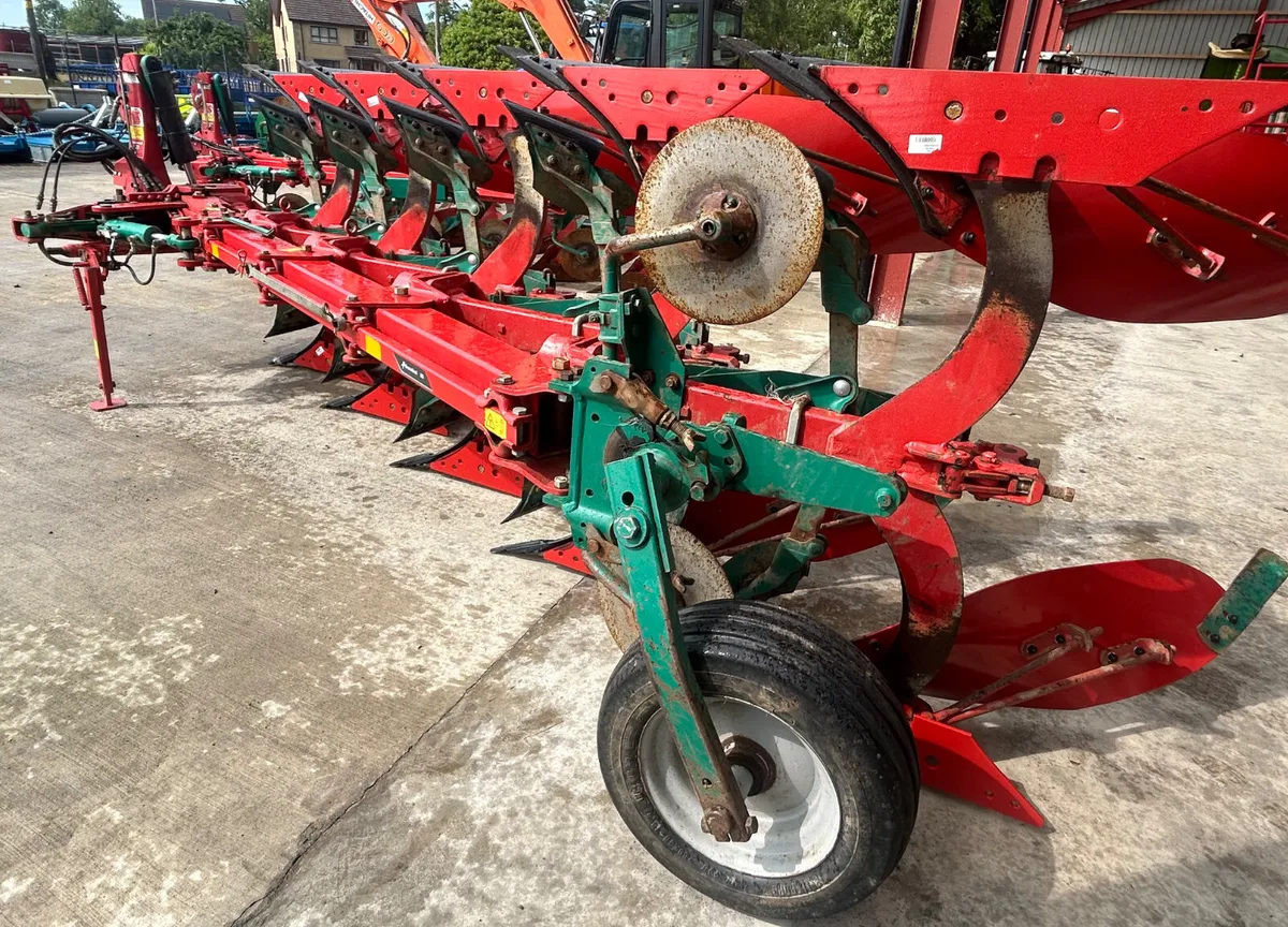 Kverneland ES 85/200 5 furrow plough - Image 2