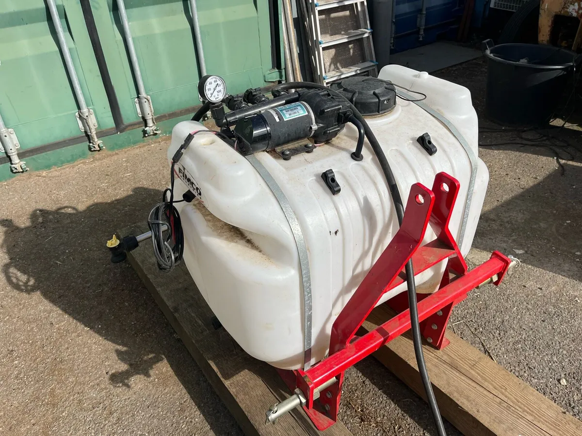 Quad mini tractor sprayer - Image 1