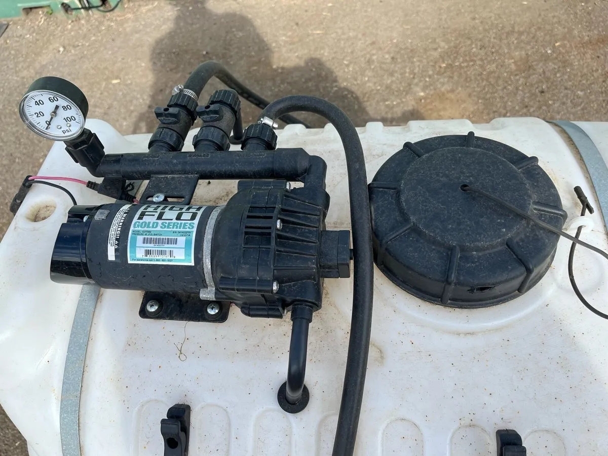 Quad mini tractor sprayer - Image 4
