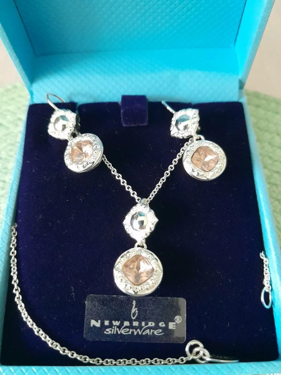 New bridge ear ring and necklace - Image 2