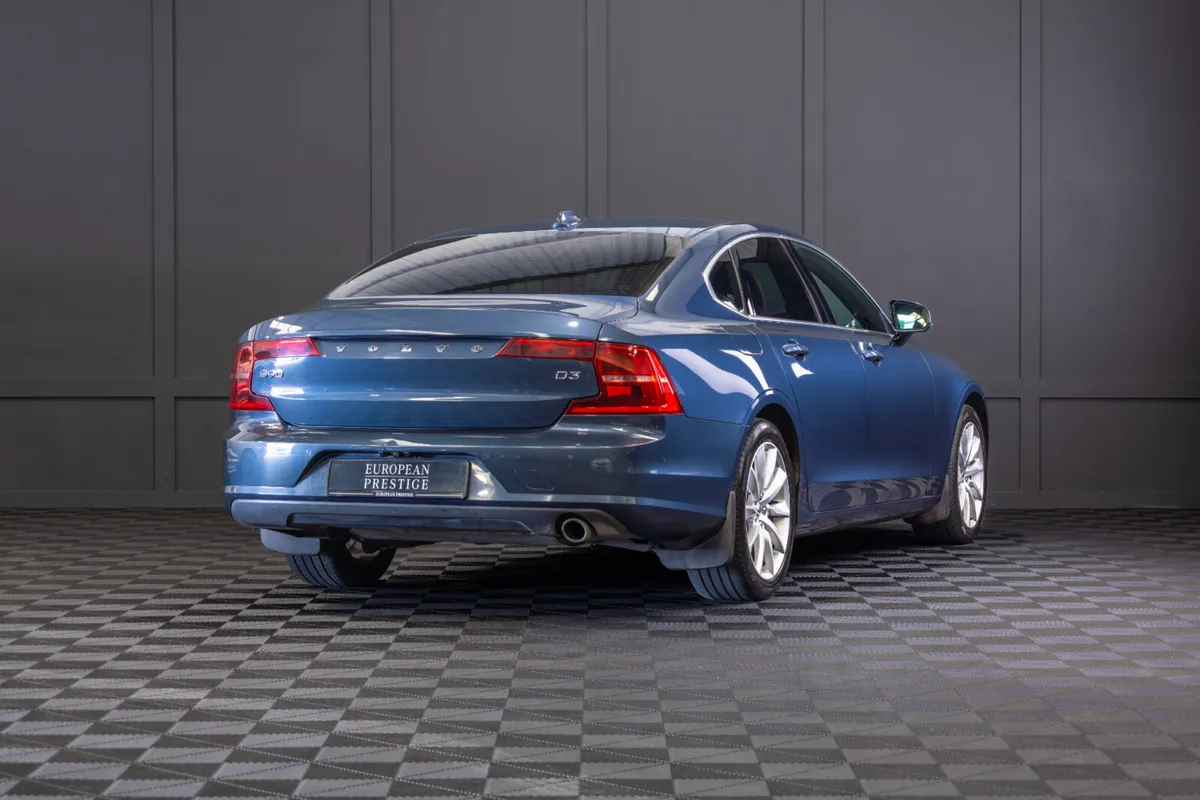 2019 Volvo S90 D3 Momentum Plus - Image 3