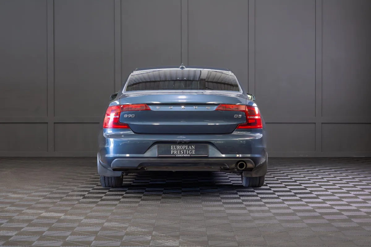 2019 Volvo S90 D3 Momentum Plus - Image 4