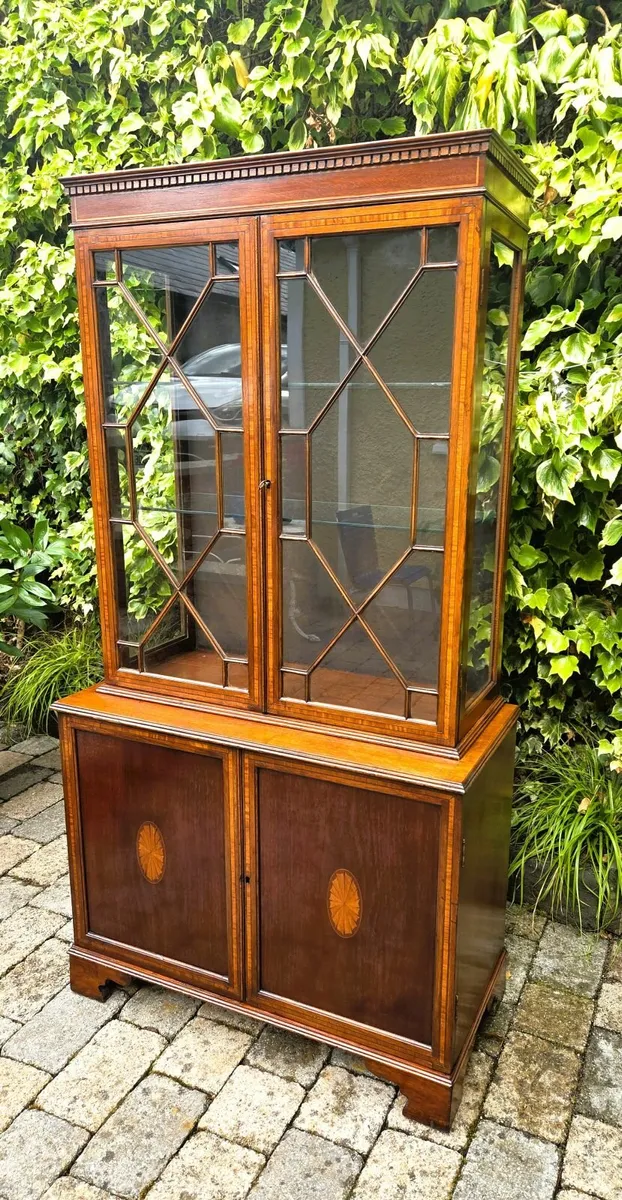 Vintage Mahogany Display Cabinet - Image 1