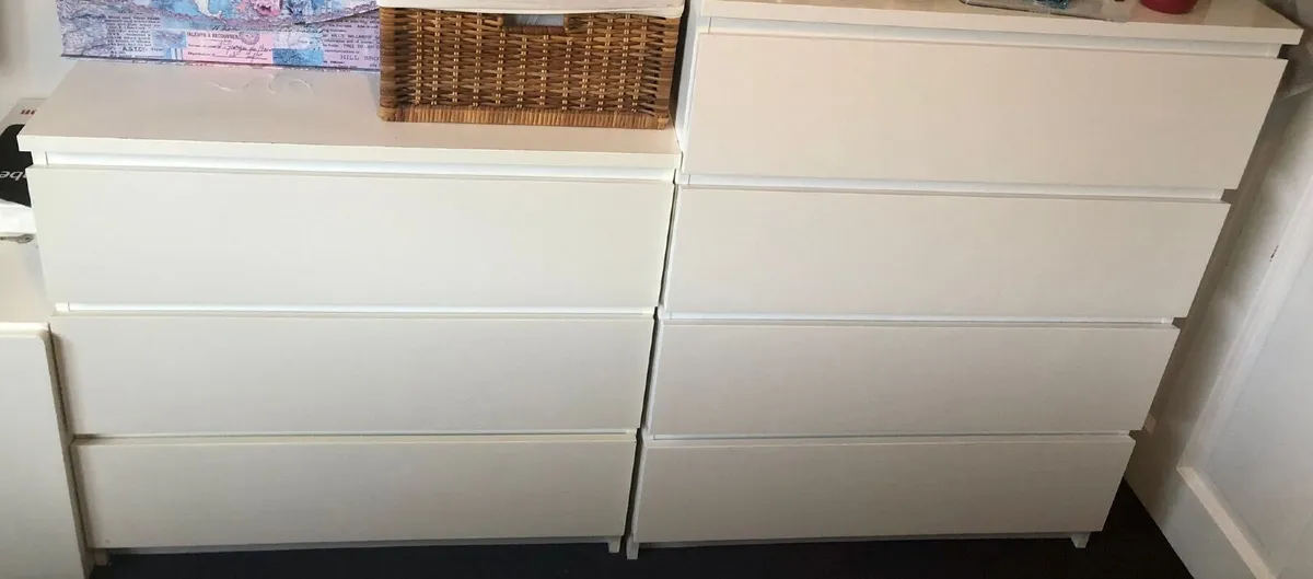 Bedroom draws and storage - Image 3