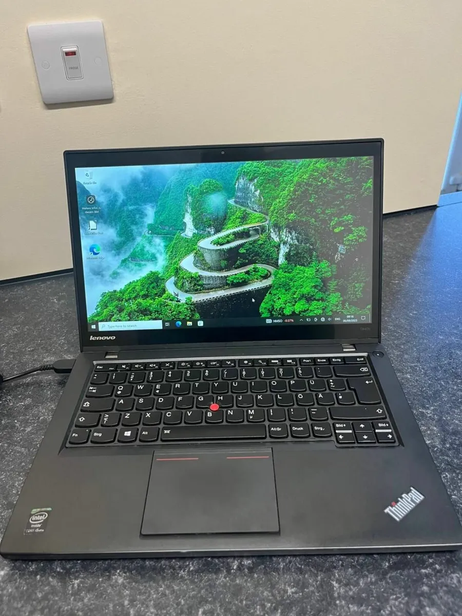 Lenovo ThinkPad T440s i5 8GB 256GB SSD+Dock - Image 1