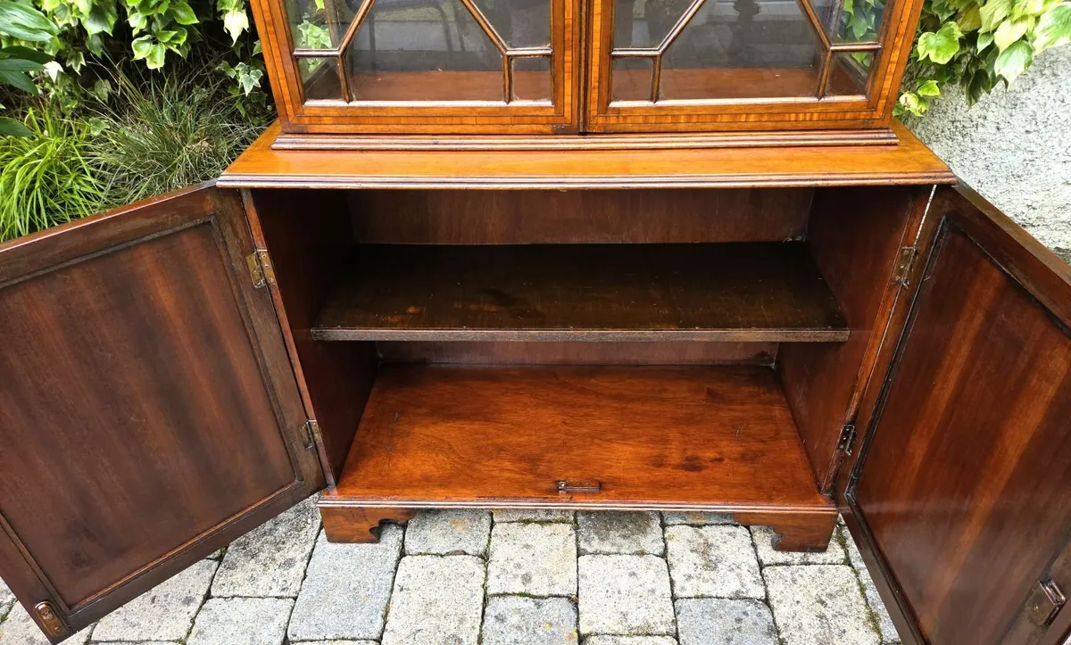 Vintage Mahogany Display Cabinet - Image 4