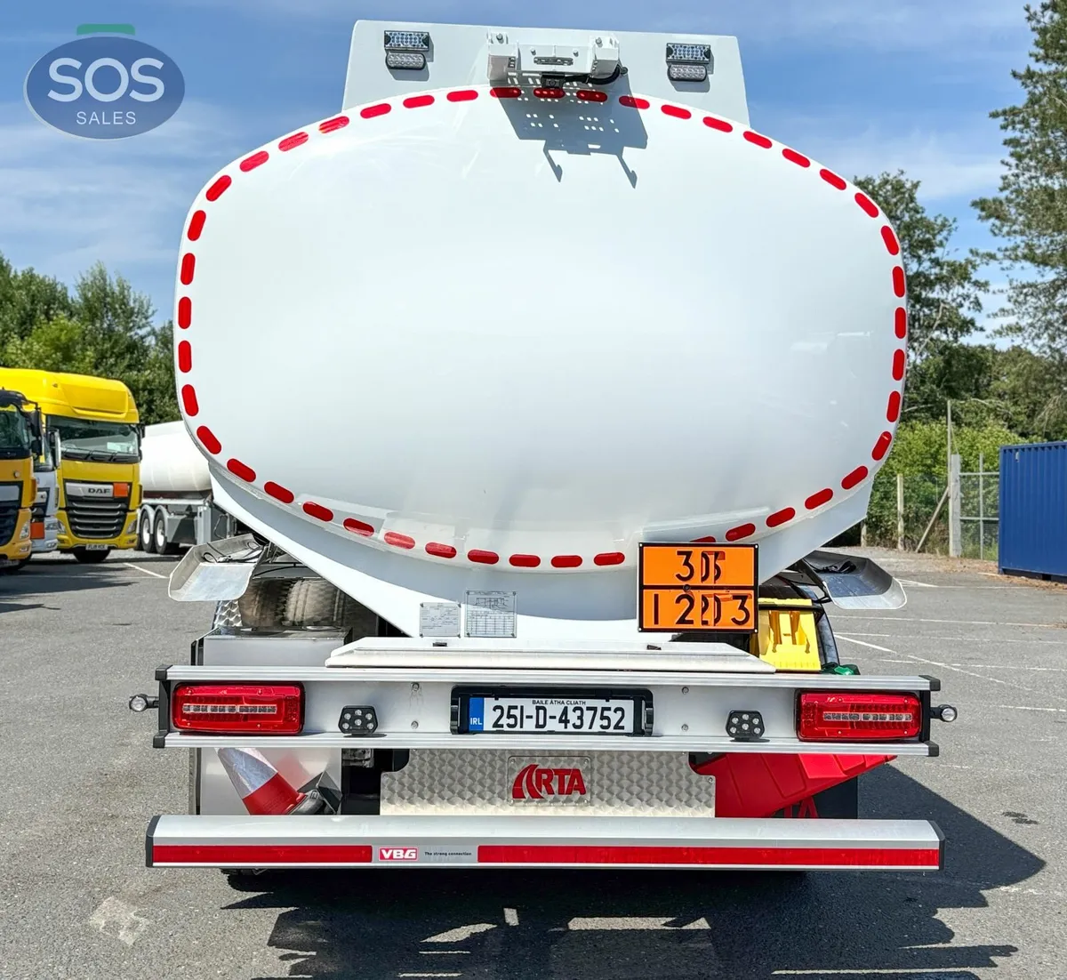 2025 DAF CF 290 Rigid Tanker - Image 2