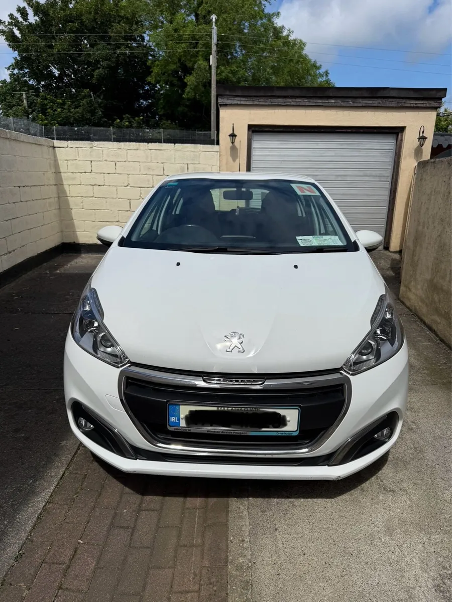Car - Image 1