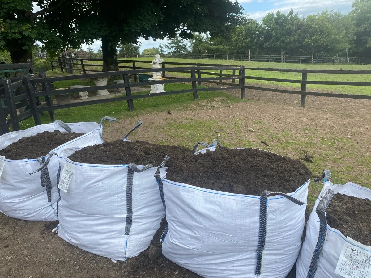 Manure , soil enrichment - Image 2