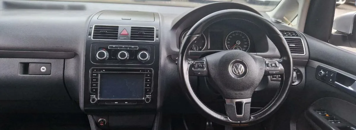 2010 Volkswagen Touran - Image 3
