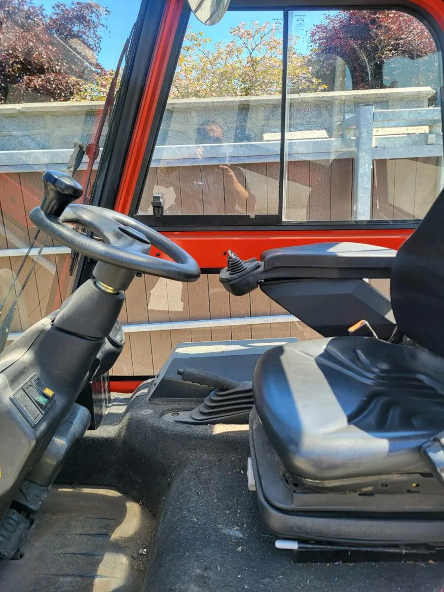 Forklift - Image 4