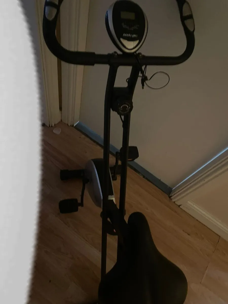 Exercise bike - Image 1