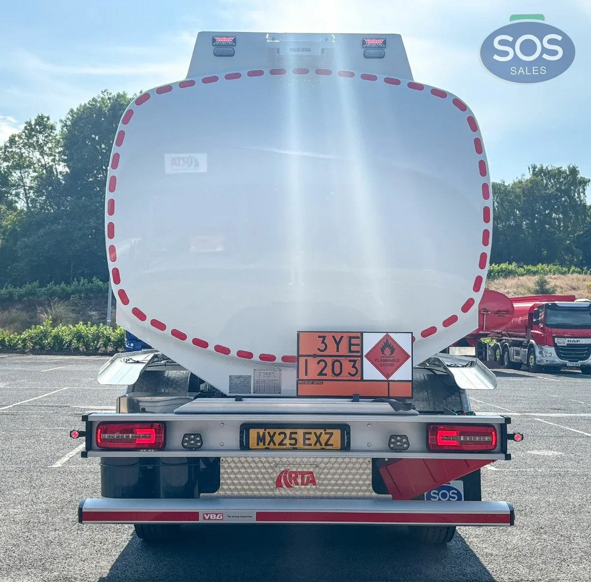 2025 DAF XD 410 Rigid Tanker – UK Specs - Image 4