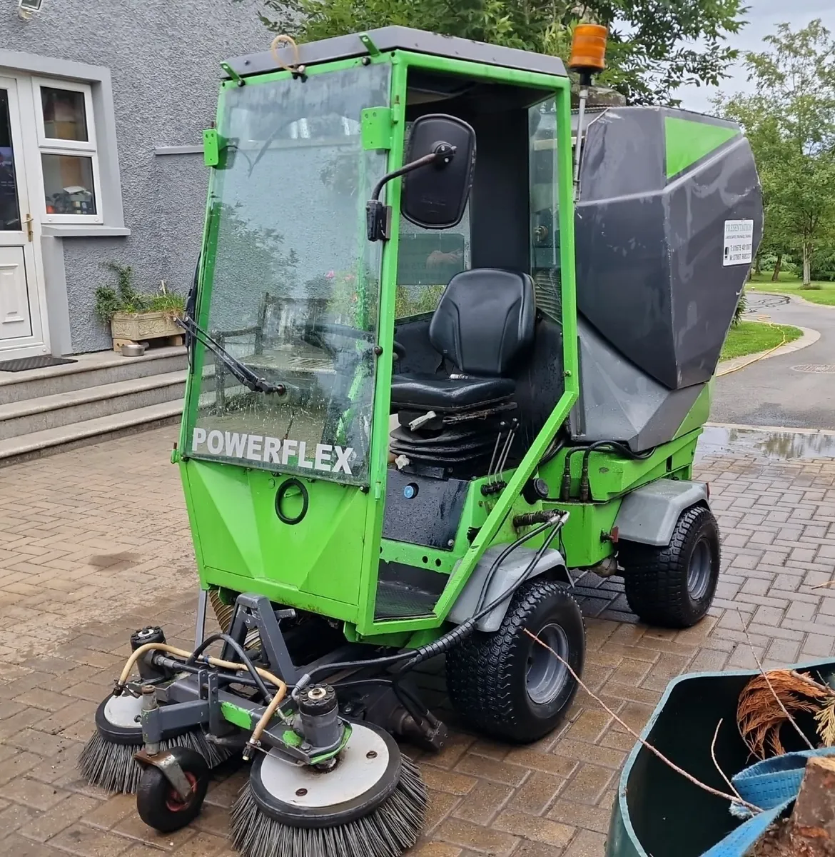 Egholm diesel road sweeper roadsweeper no vat - Image 4