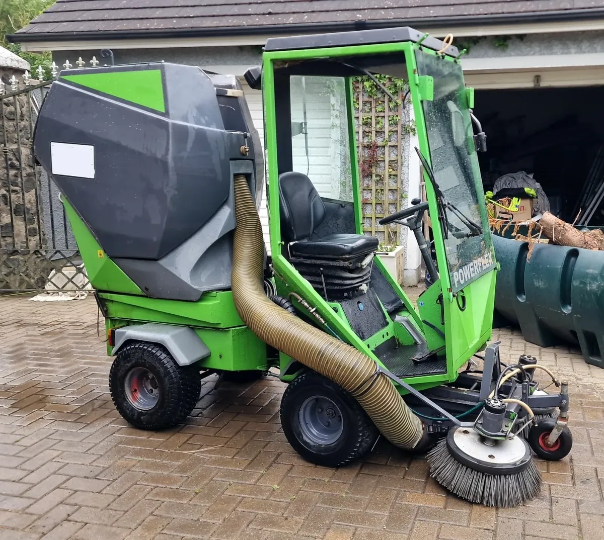 Egholm diesel road sweeper roadsweeper no vat - Image 1