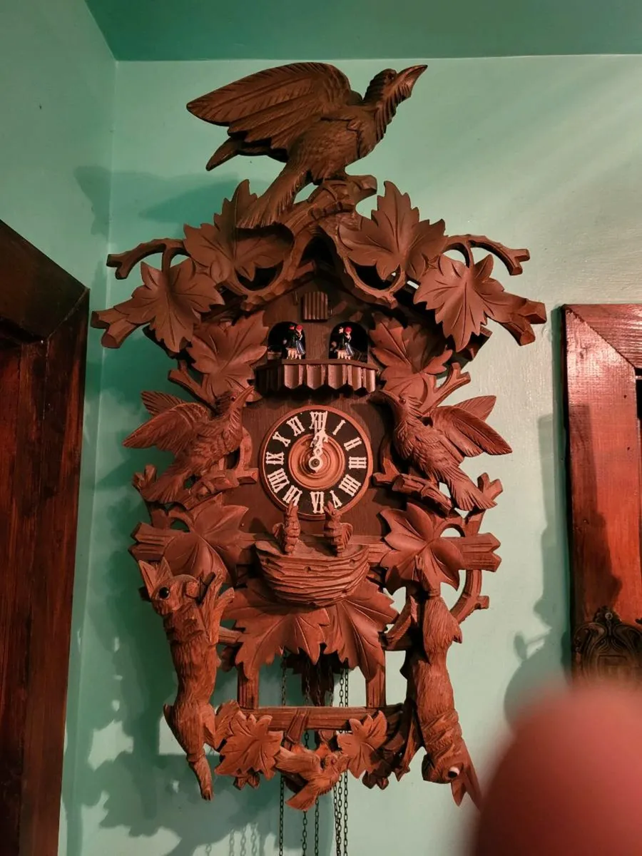 Vintage wooden cuckoo clock - Image 1