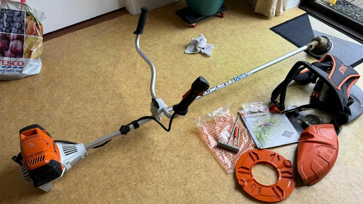 Stihl FS 111 Brushcutter - Image 1