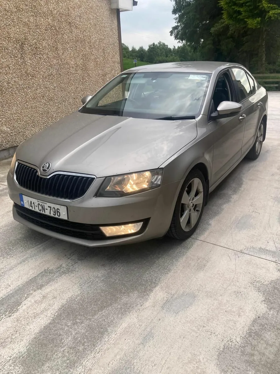 141 Skoda Octavia 1.6 TDi Automatic - Image 1