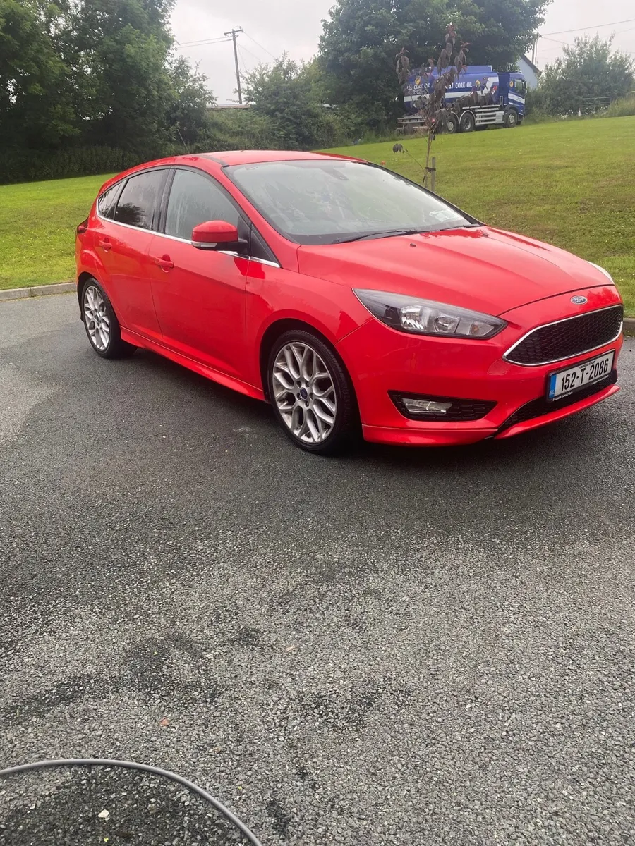 Ford Focus 2015 - Image 2