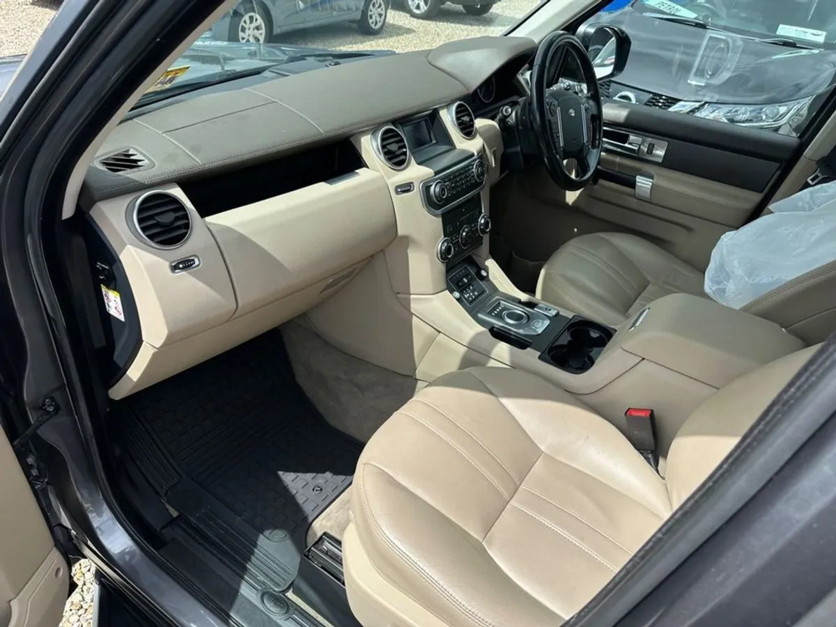 Land Rover Discovery 3.0 Tdv6 XE Commercial 5-seat - Image 3