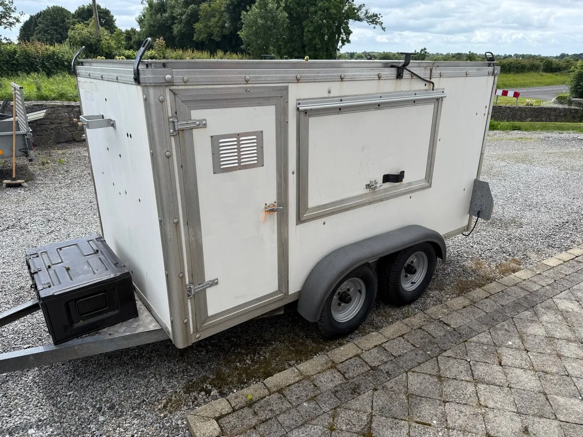 Factory built dog trailer galvanised - Image 2