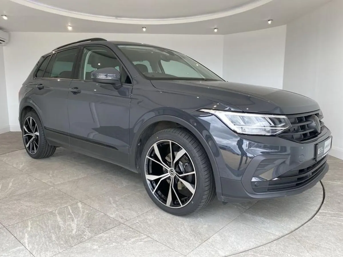 Volkswagen Tiguan 2.0 TDI Life 5dr DSG - Image 1