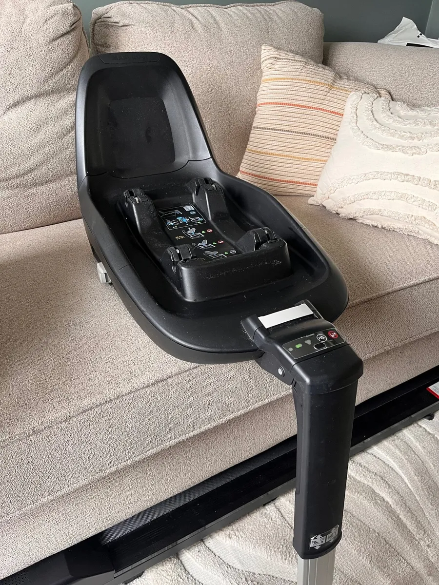 2 way Maxi Cosi Isofix Base - Image 4