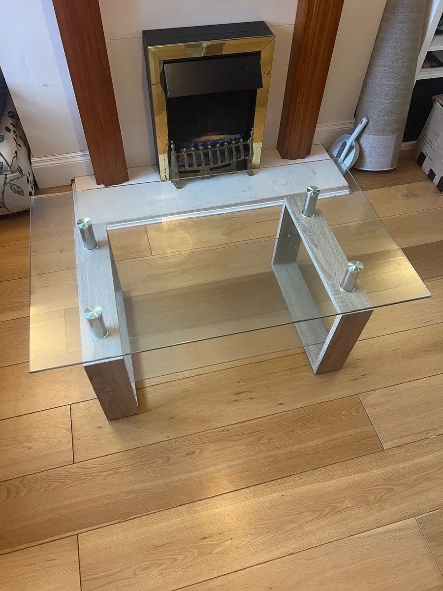 Tea table - Image 1