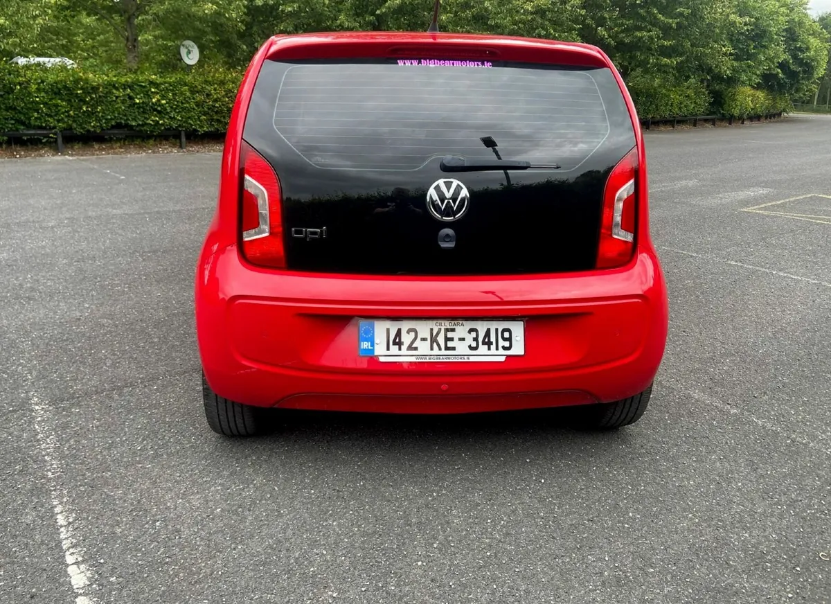 2014 Volkswagen Up! / Apple CarPlay / Auto - Image 4